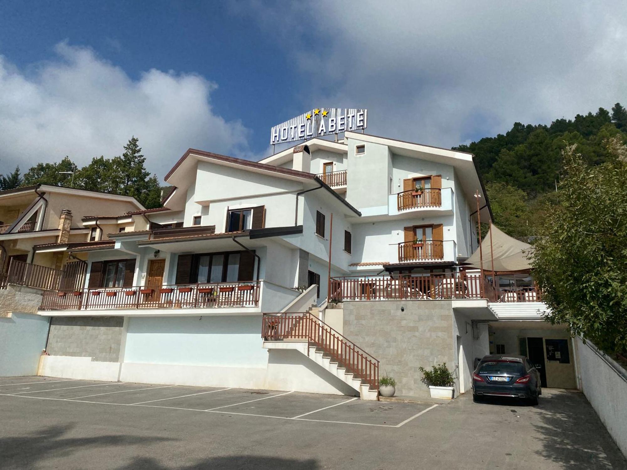 Bike-Hotel Abete San Giovanni Rotondo Exterior foto